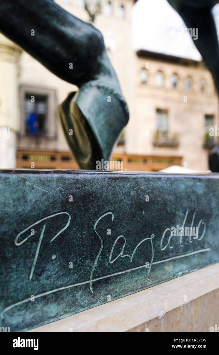 Inscrivez-détail à titre Horse sculpture en face de Pablo Gargallo museum à San Felipe square à Saragosse, Aragon, Espagne Banque D'Images