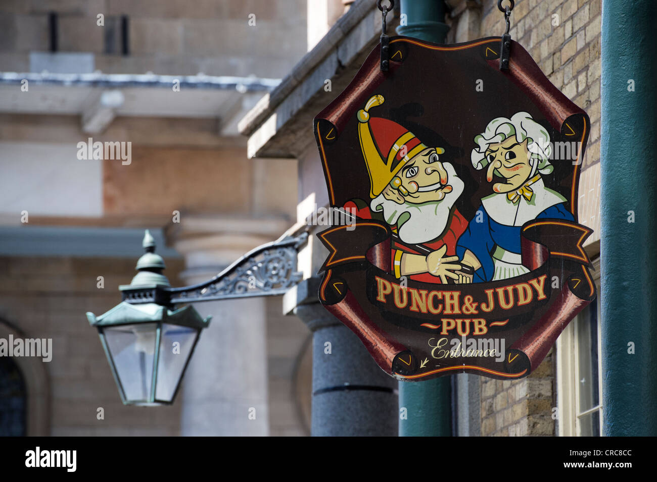 Punch et Judy pub, le marché, la Piazza de Covent Garden, Londres, Angleterre Banque D'Images