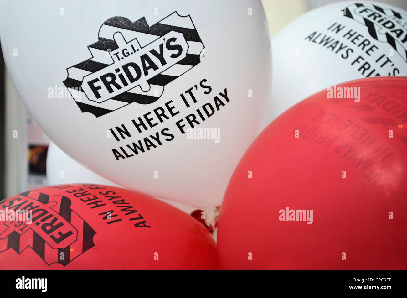 Le rouge et le blanc T.G.I Friday ballon de marque Banque D'Images