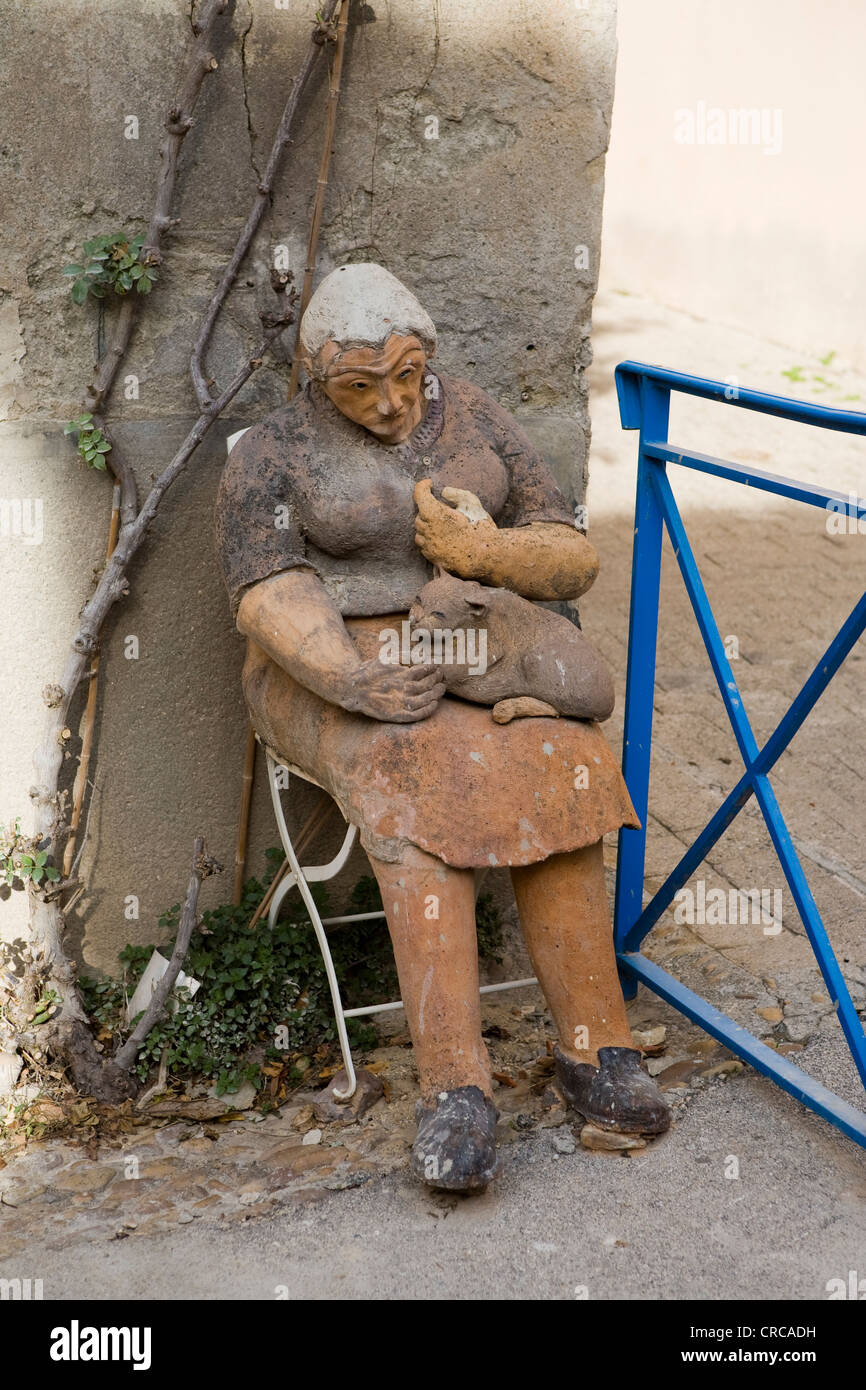 Saint quentin la poterie poterie village pres d'uzes gard france Banque
