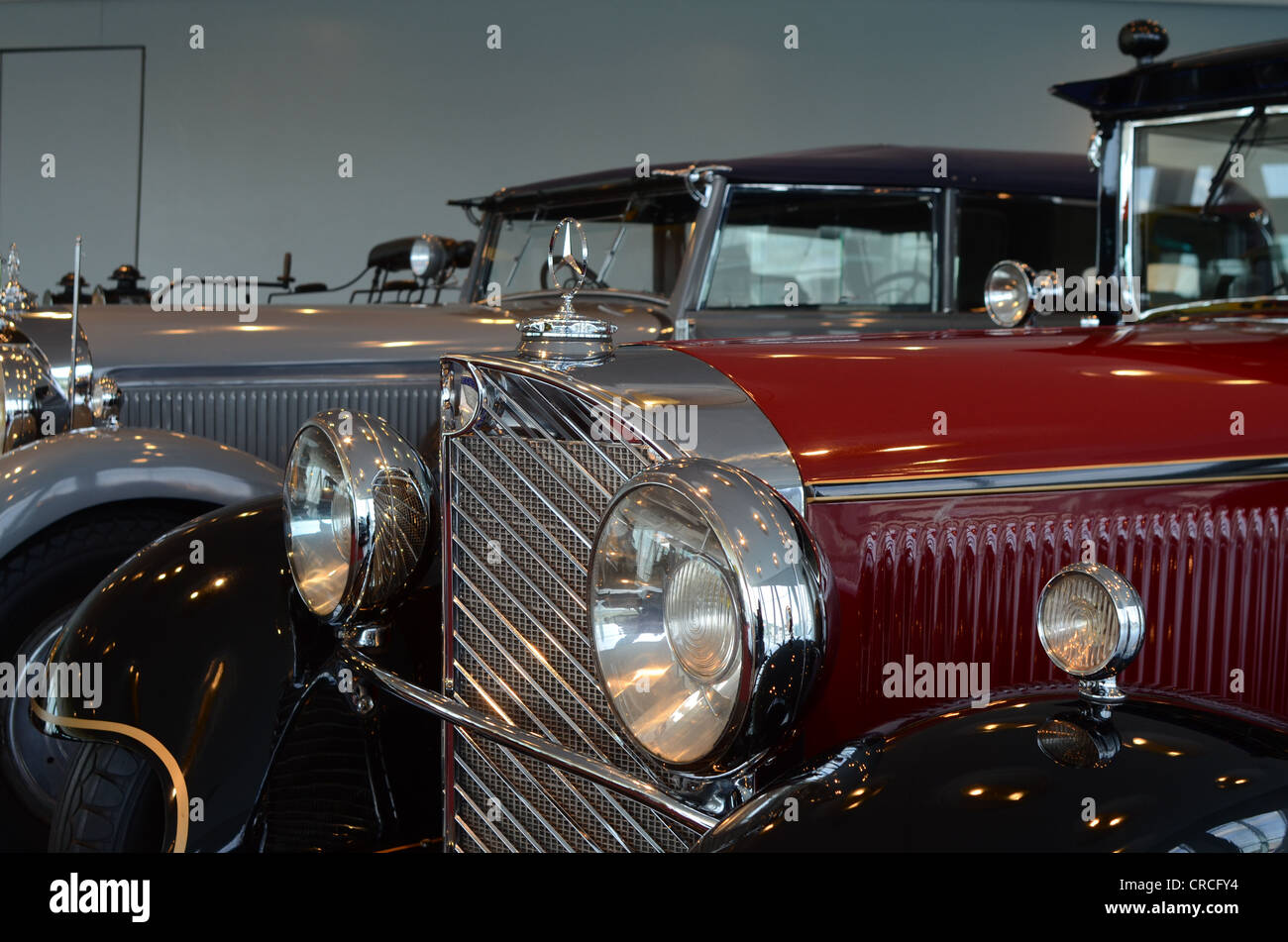 Les voitures de luxe des célébrités exposées au musée Mercedes Banque D'Images