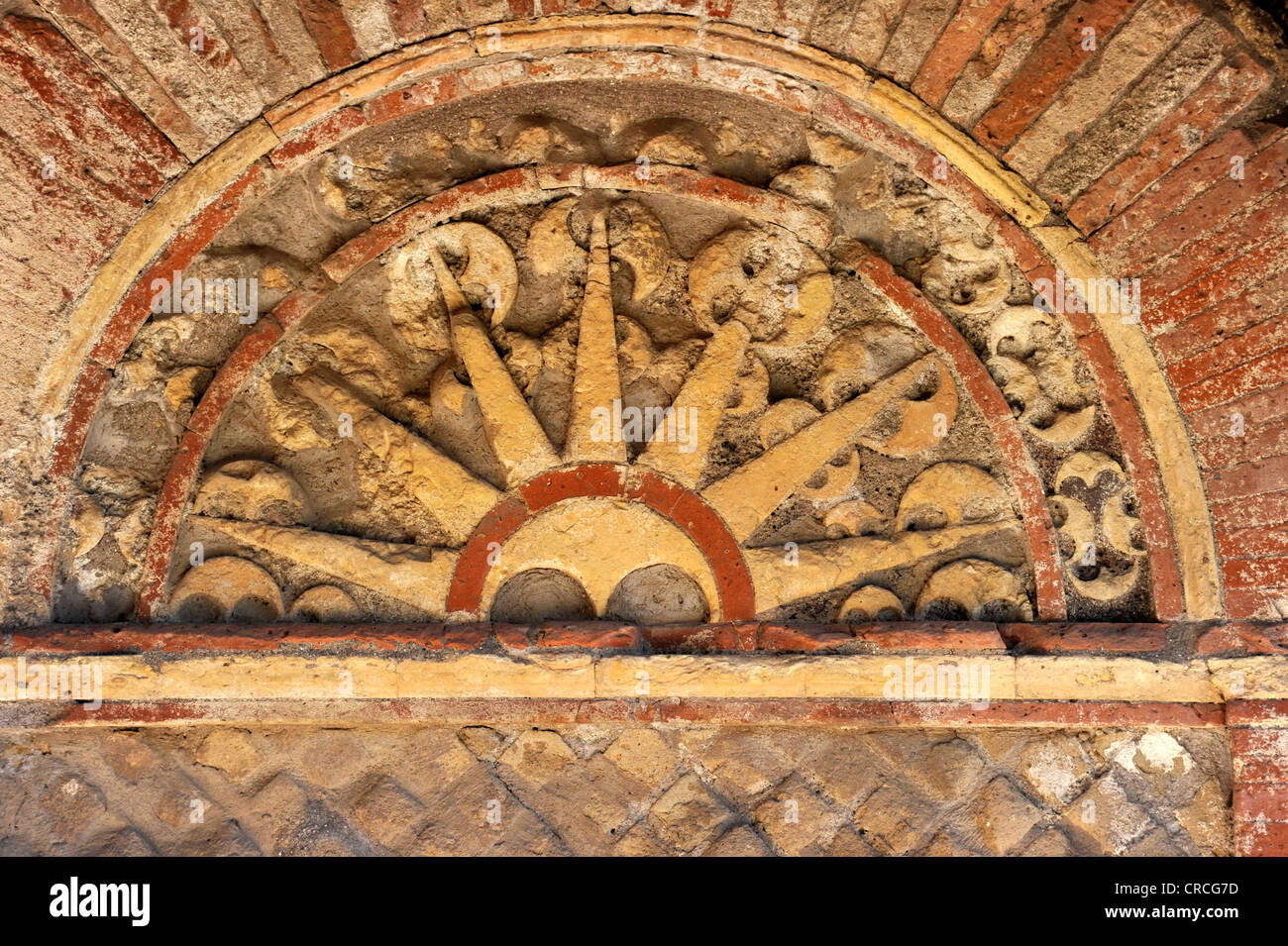 Représentation de secours d'un soleil sur la tombe de Tomba degli Archetti, nécropole de la Via Ostiense Banque D'Images