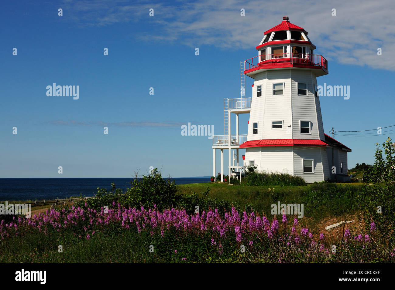 Phare de Sainte Thérèse de Gaspe sur le golfe du SaintLaurent, Québec