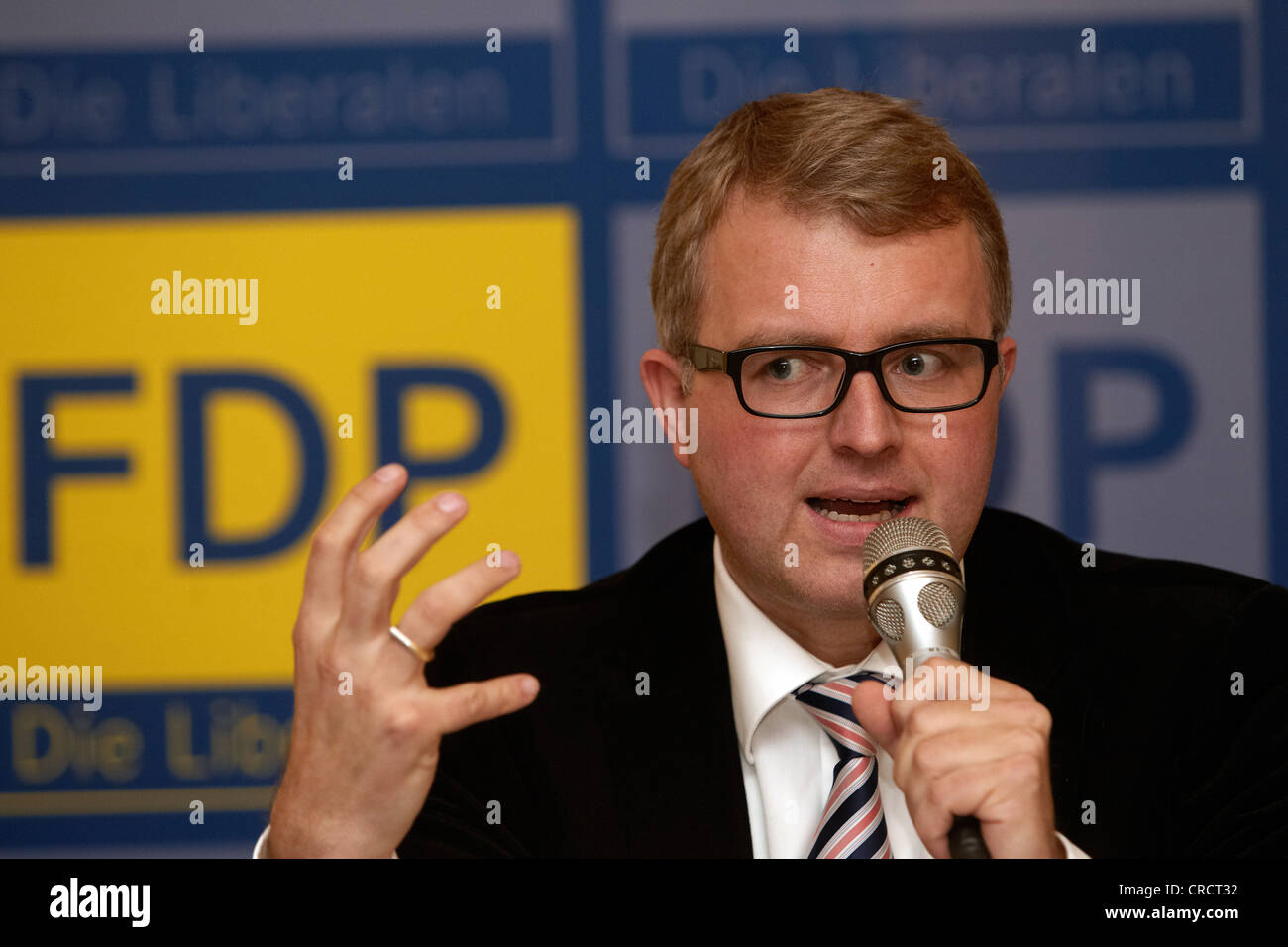 Porte-parole de l'Euro-Frank Schaeffler, député du FDP, Parti Radical-démocratique, à une réunion de discussion, Plaidt Banque D'Images
