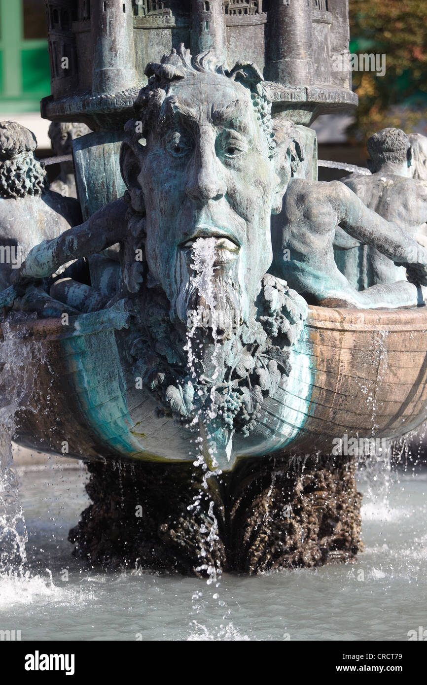 Historiensaeule Goerresplatz fontaine, square, Koblenz, Rhénanie-Palatinat, Allemagne, Europe Banque D'Images
