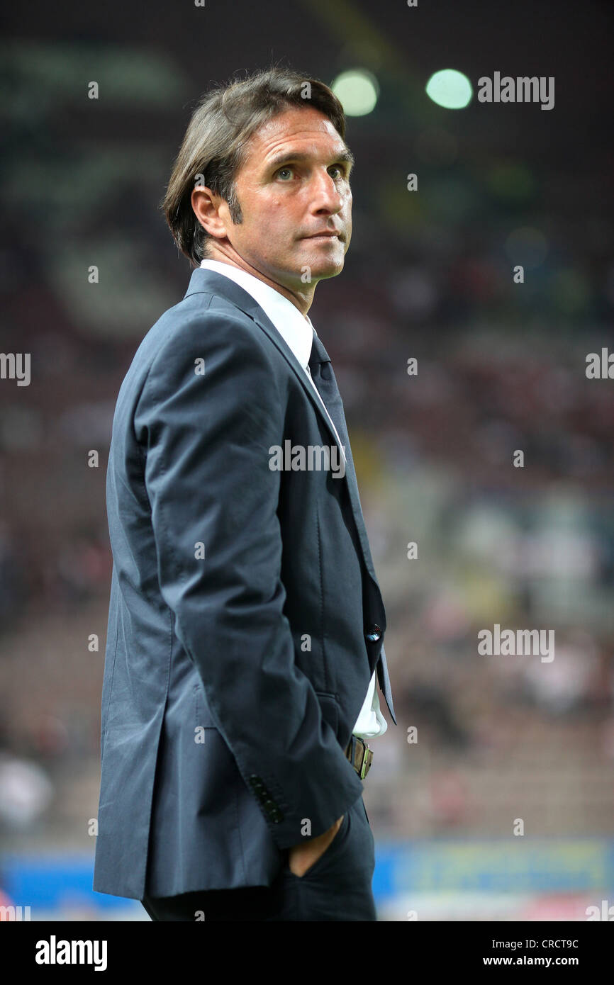 Bruno Labbadia, manager de club de football Bundesliga VfB Stutgart, Kaiserslautern, Rhénanie-Palatinat, Allemagne, Europe Banque D'Images