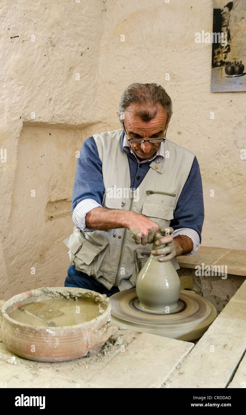 L'homme l'artisanat de la région Basilicate Matera Italie du Sud Banque D'Images