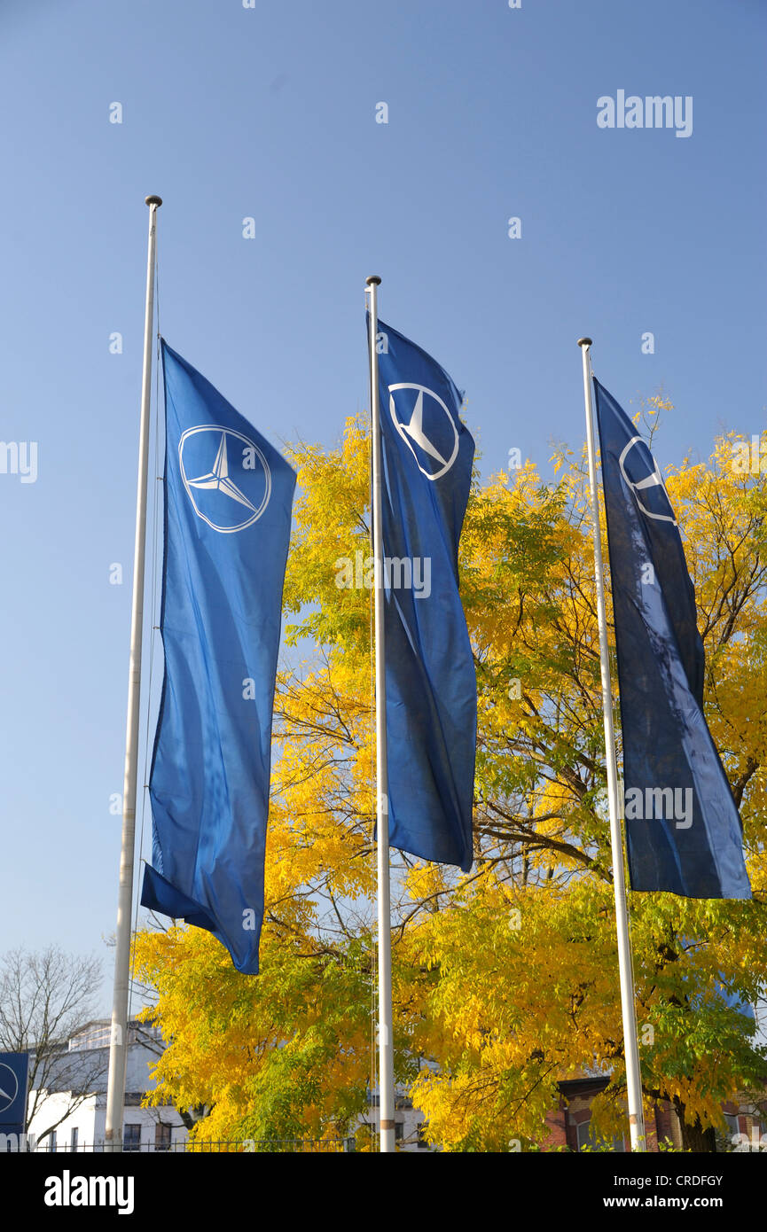 Drapeau / Bannière Mercedes-Benz 200 - Grand Format - Polyester - Neuf