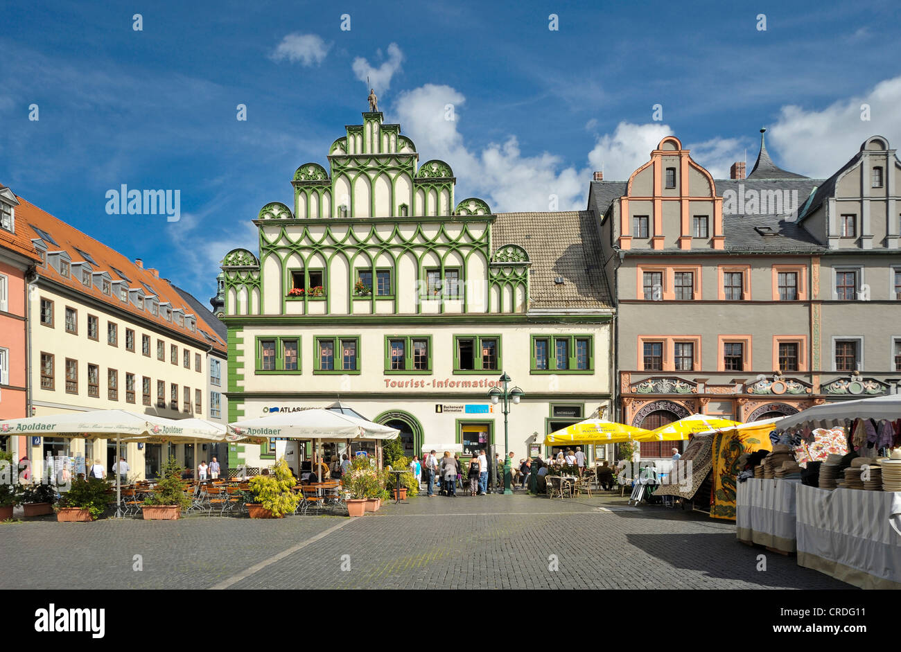 Chateau De square, Cranachhaus bâtiment sur la droite, Weimar, Thuringe, Allemagne, Europe Banque D'Images