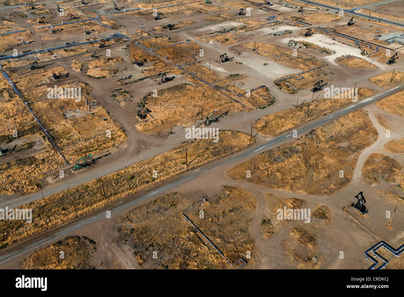 Vue aérienne de l'huile, domaine de la Chevron Corporation en Vallée Centrale, Coalinga, CALIFORNIE, ÉTATS UNIS, Amérique du Nord Banque D'Images