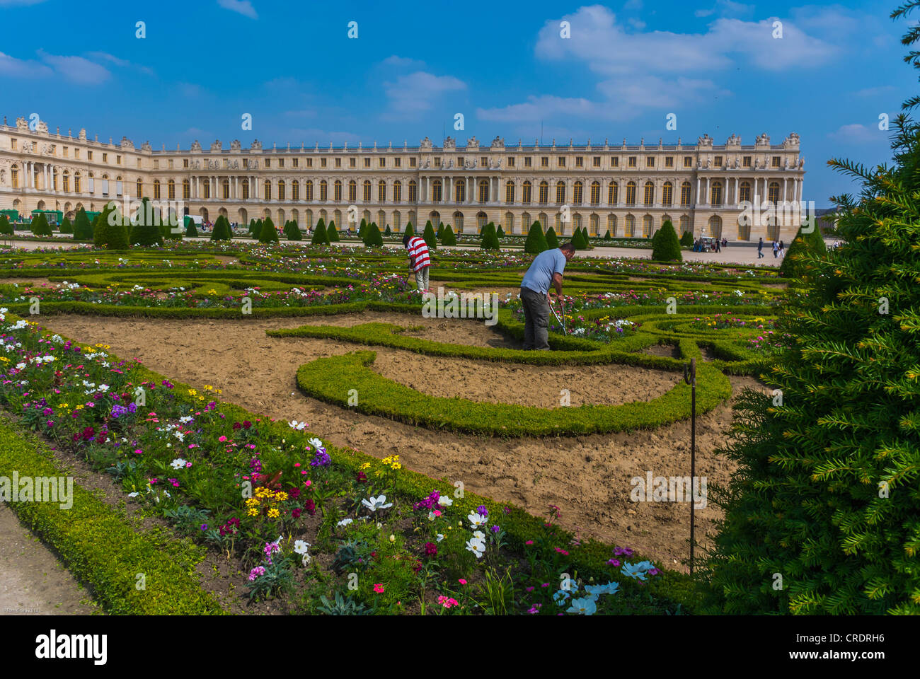 Paris, France, jardiniers travaillant au château de Versailles, château, jardins à la française de Versailles Banque D'Images
