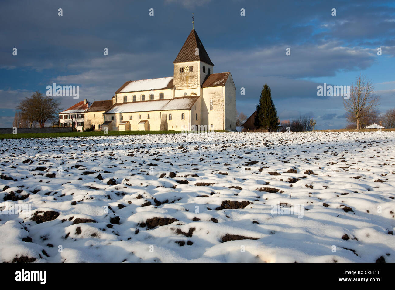 Eglise de Saint George en hiver, l'île de Reichenau, Lac de Constance, Bade-Wurtemberg, Allemagne, Europe Banque D'Images