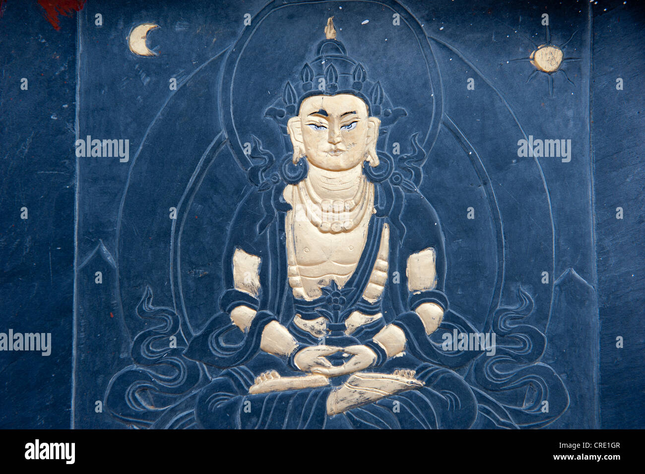 Le bouddhisme tibétain, l'allégement de la pierre, de l'image de Bouddha, Bhumisparsha mudra, toucher la terre, Dochu-La-Pass, l'himalaya Banque D'Images