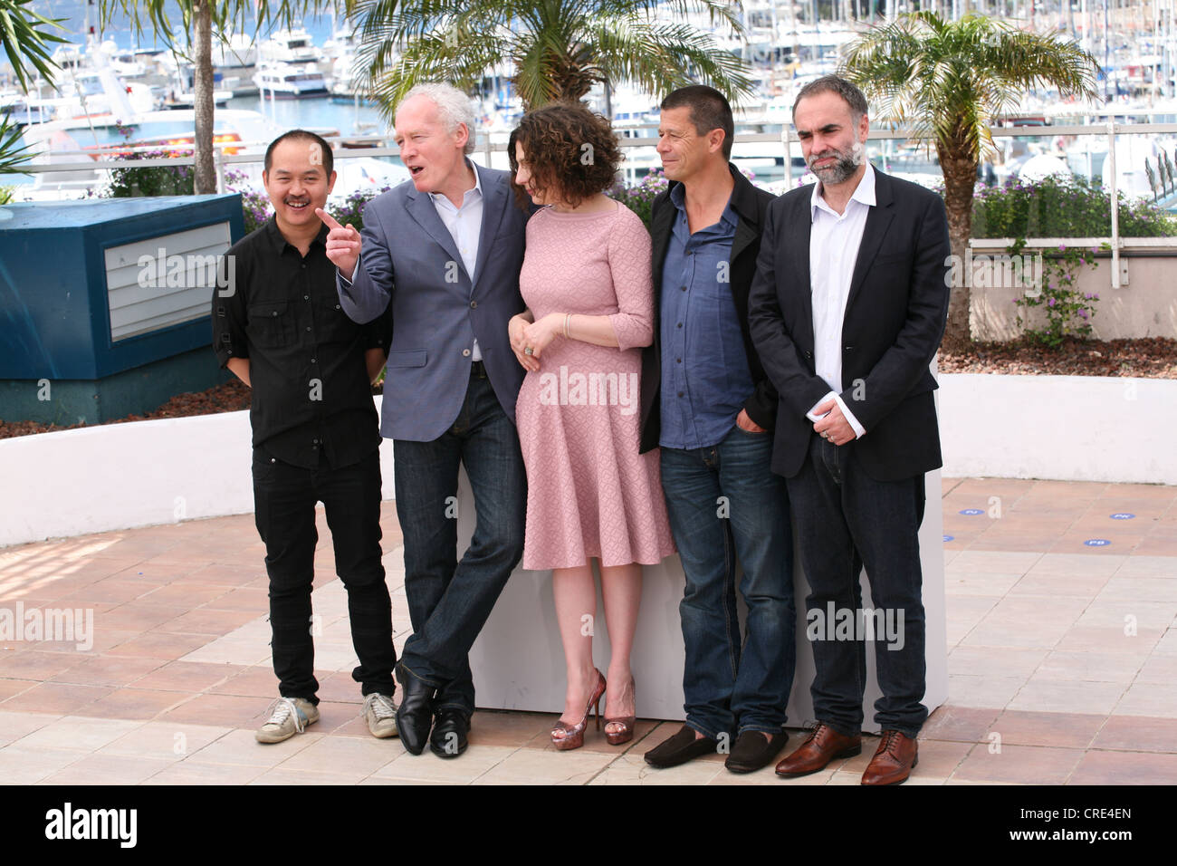 Yu Lik-wai, Jean-pierre Dardenne, Arsinée Khanjian, Karim Aïnouz, Emmanuel Carrère, le Jury de la Cinéfondation photocall Banque D'Images