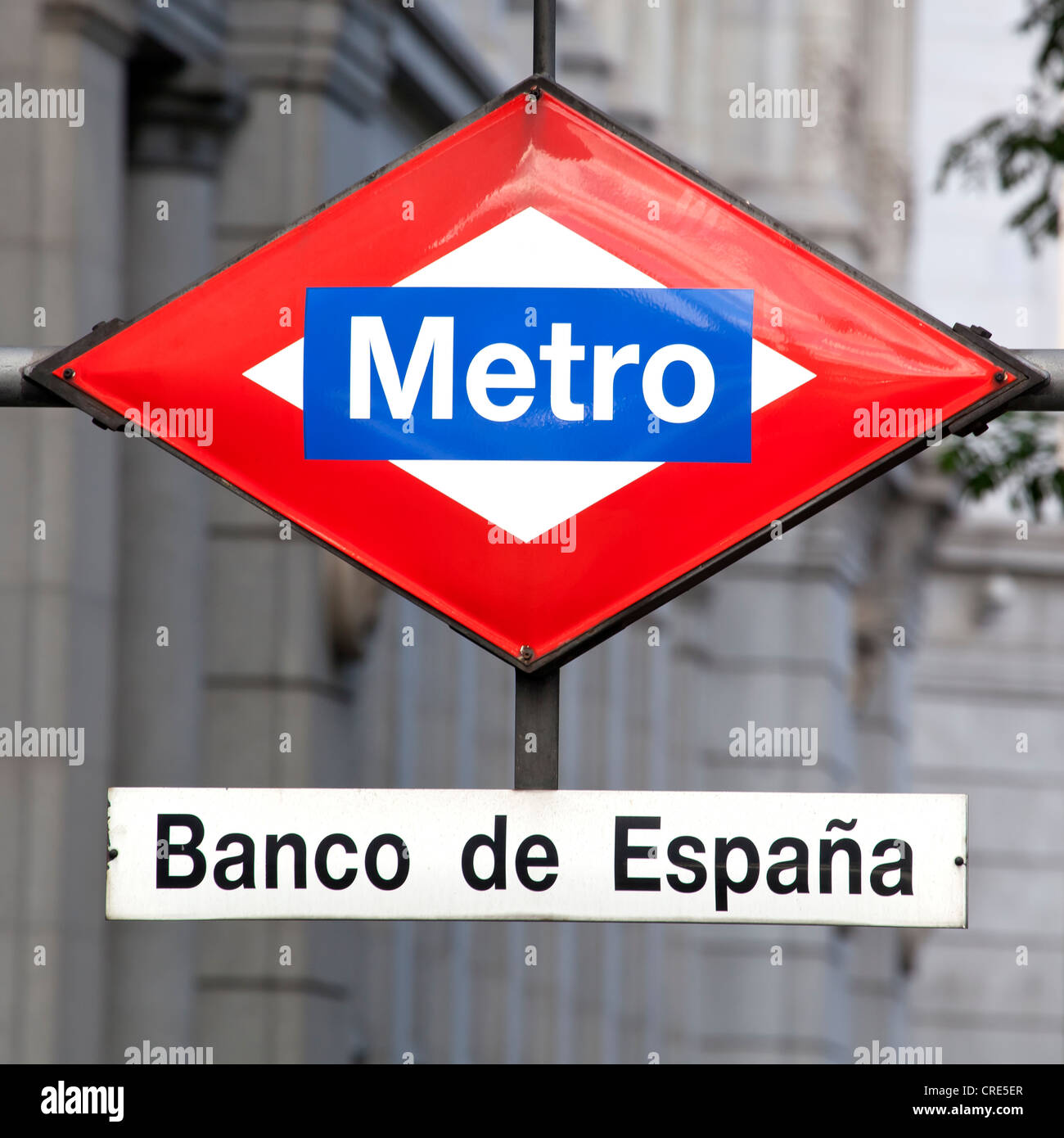 Inscrivez-vous pour le métro à la banque centrale de l'Espagne, la Banco de Espana, sur la Plaza de la Cibeles, Madrid, Spain, Europe Banque D'Images