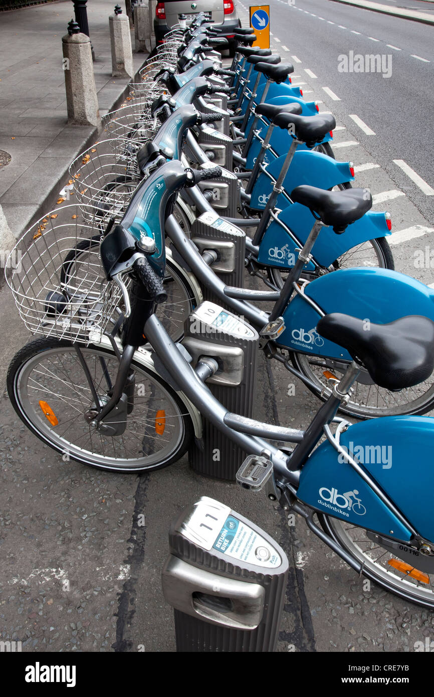 Un service de location de vélos à l'une des stations de Dublinbikes, Dublin, Irlande, Europe Banque D'Images