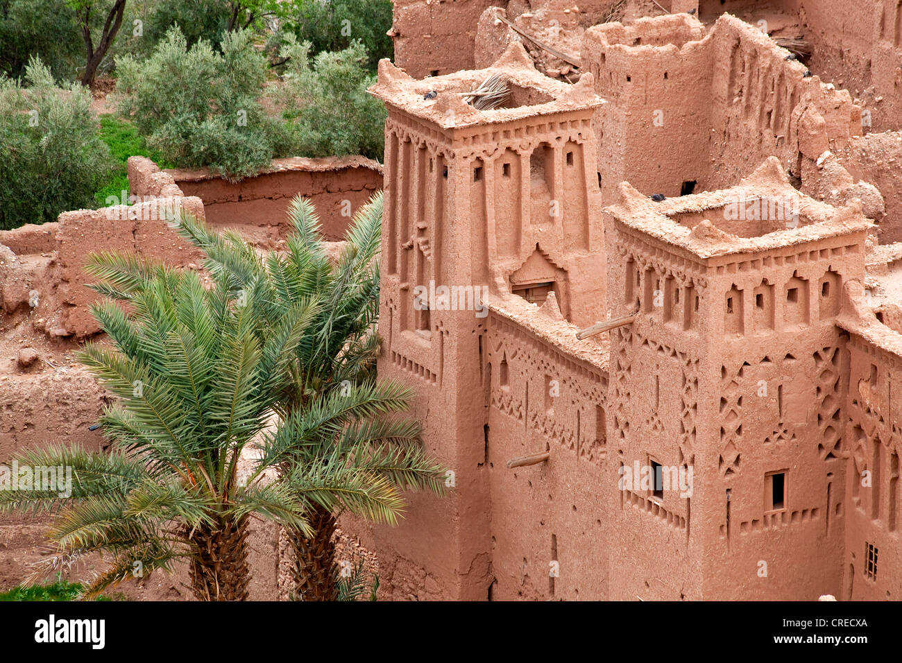 L'architecture d'adobe traditionnel berbère, la Kasbah à Aït Benhaddou, du patrimoine culturel mondial de l'UNESCO, le Maroc, l'Afrique Banque D'Images