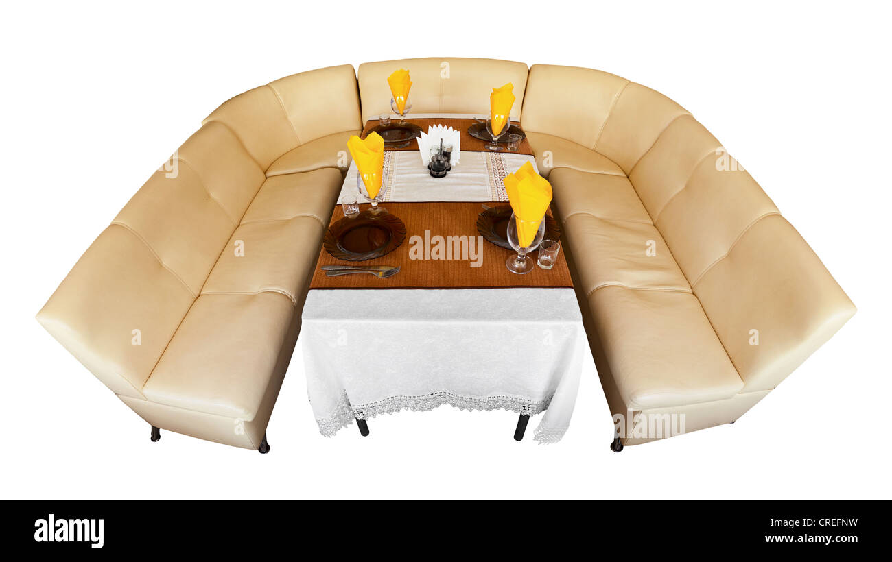 Canapé beige en cuir confortable et une table dans un restaurant. Banque D'Images