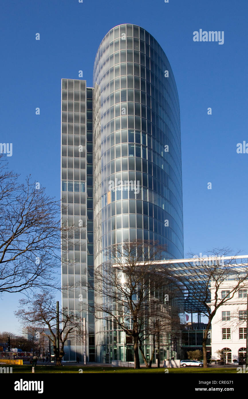 GAP 15 immeuble de bureaux avec une façade en verre, Graf-Adolf-Platz, Düsseldorf, Rhénanie du Nord-Westphalie, Allemagne, Europe Banque D'Images