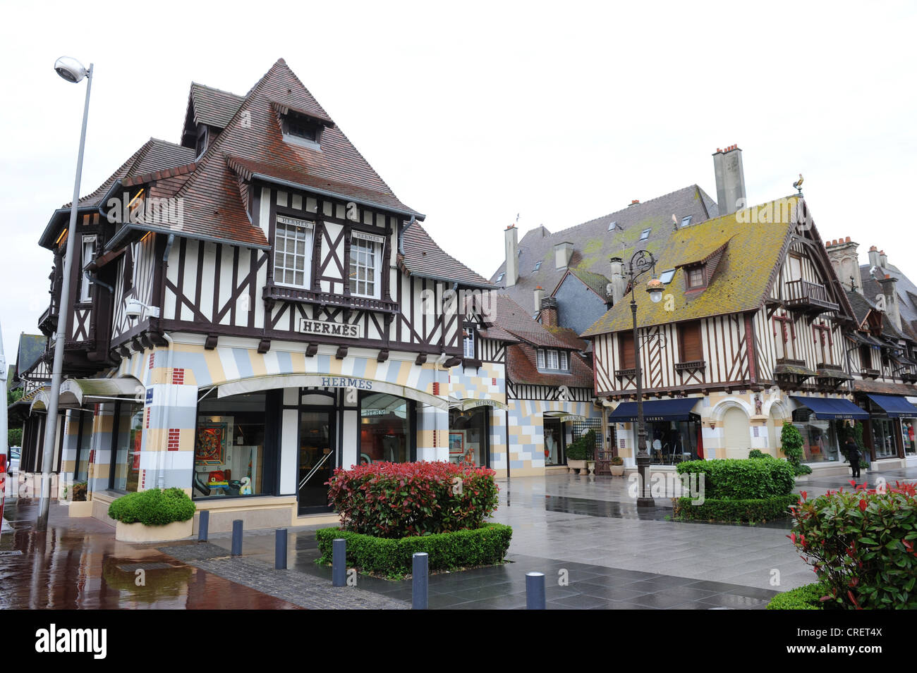 Des boutiques exclusives shop shoppng Deauville Normandie France Banque D'Images