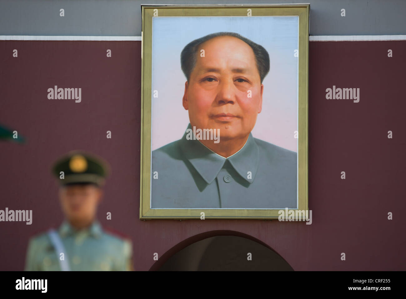 Porte de la paix céleste, avec portrait de Mao Zedong, à l'entrée de la Cité Interdite, Sq Tiananmen, Pékin, Chine. Banque D'Images