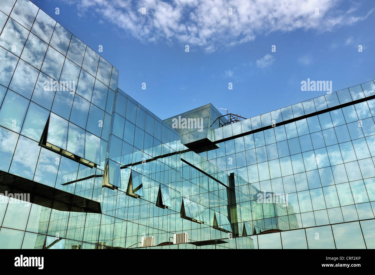 Bâtiment de bureaux Windows, cool business background Banque D'Images
