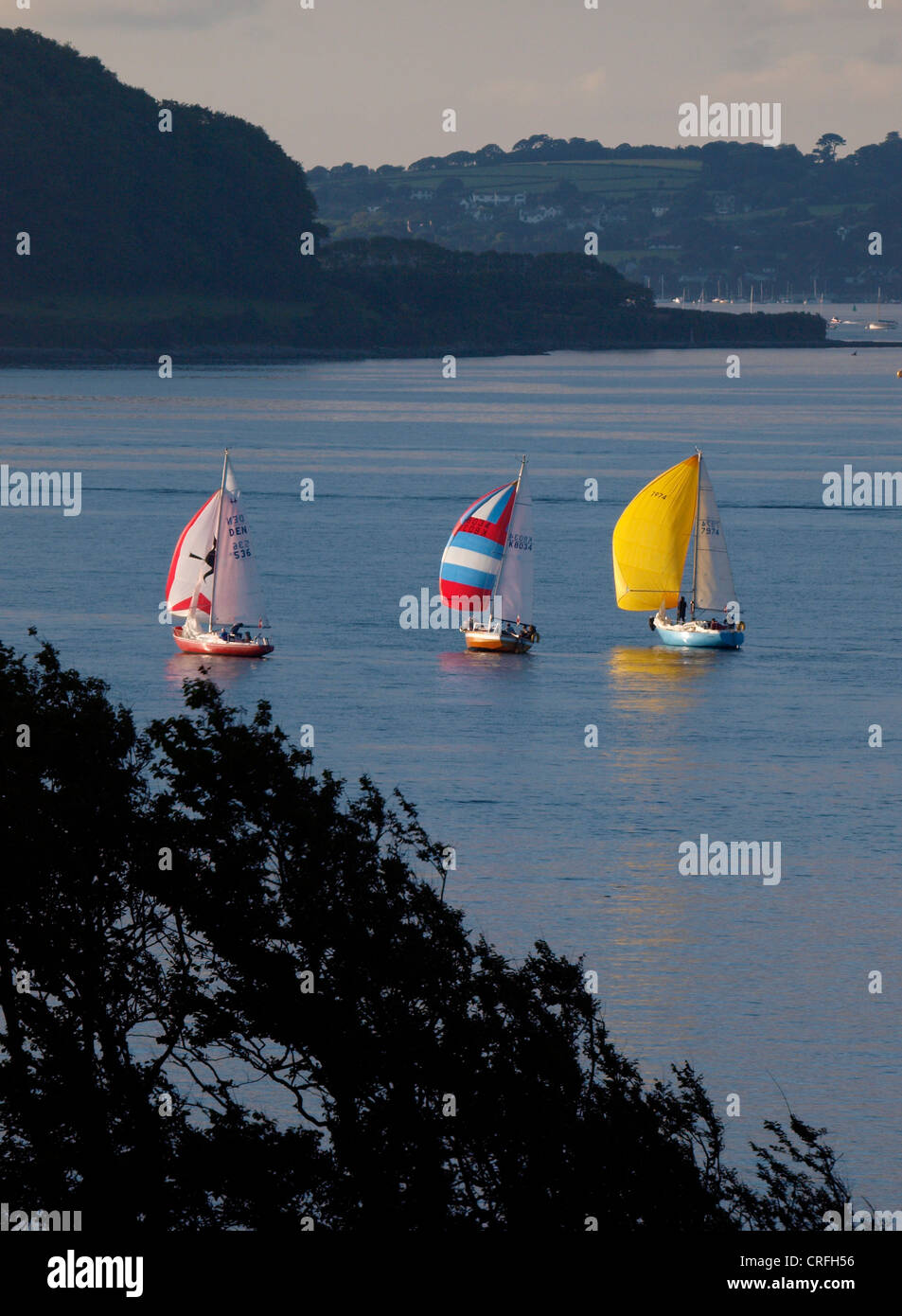 Trois yachts, estuaire de la FAL, Cornwall, UK Banque D'Images