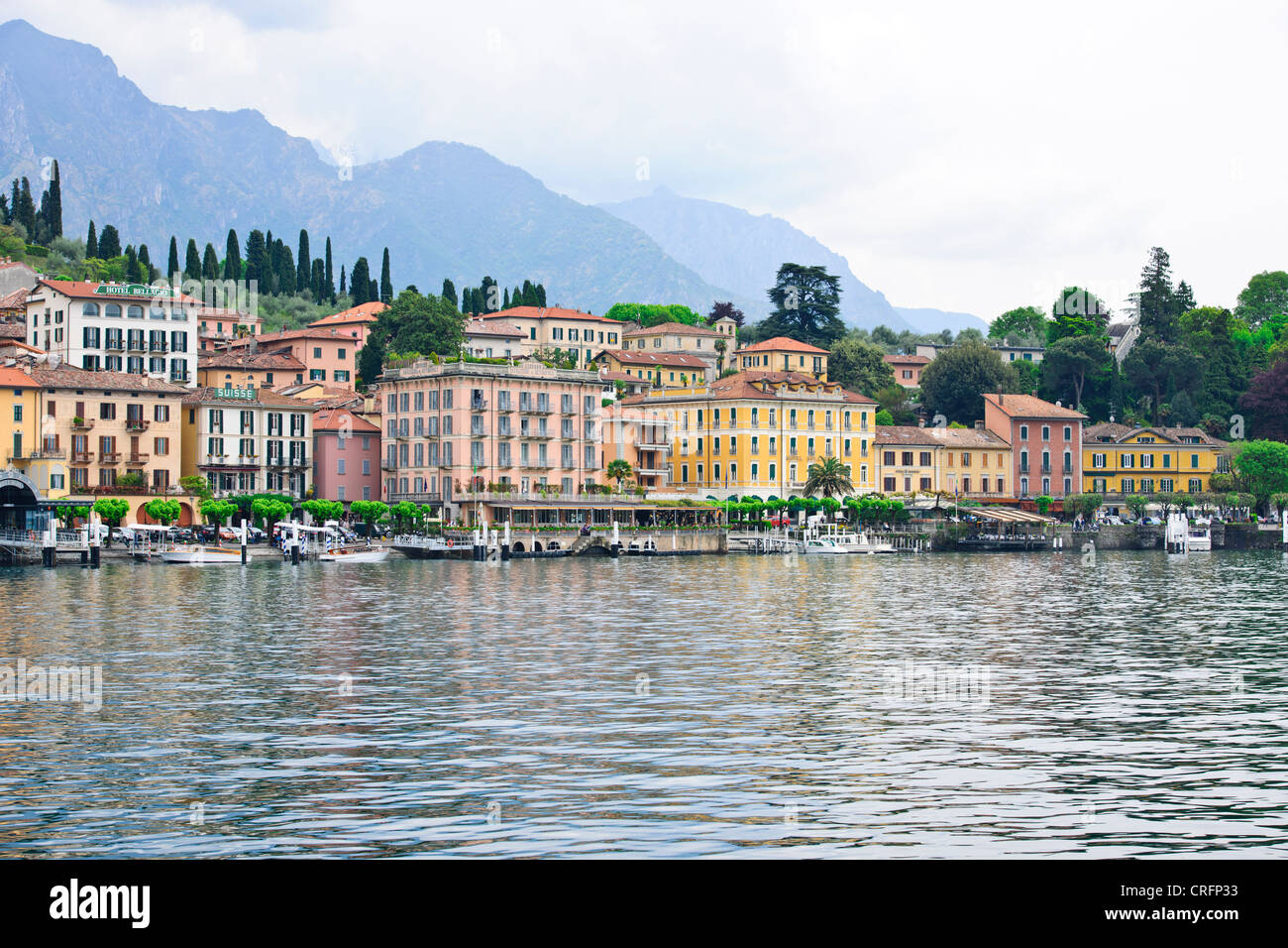 Bellagio,Traversée du lac,Hôtels,restaurants,à l'avant dans des ruelles,boutiques,vue sur le lac de Côme Lac,Jardins,Italien,Lacs,Italie Banque D'Images