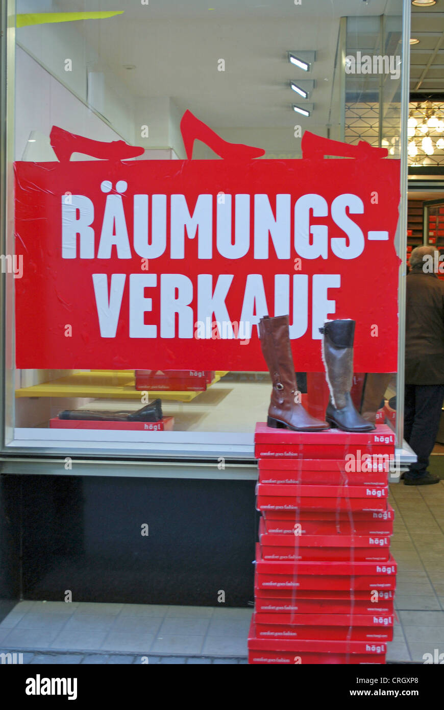 Braderie d'un magasin de chaussures, l'Allemagne, Koeln Photo Stock - Alamy