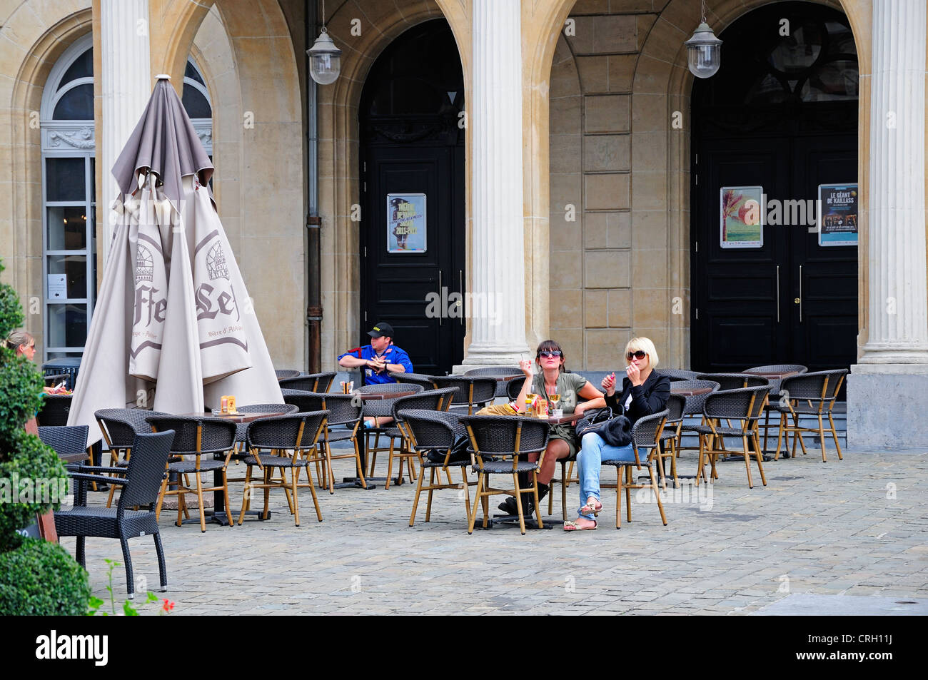 Namur, Belgique. Cafe en place du Theatre Banque D'Images