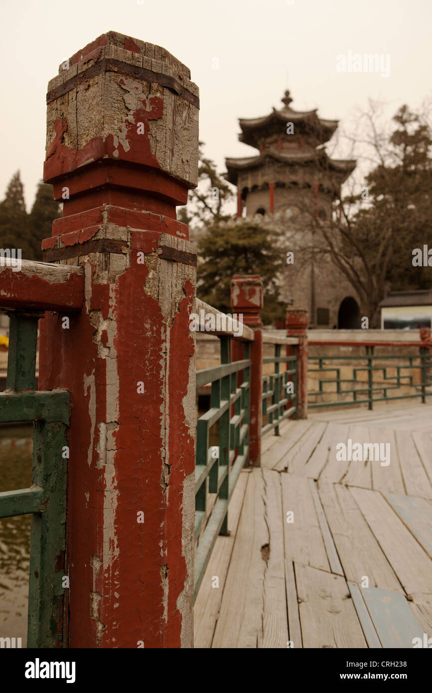 Vieux pont et le développement d'au Palais d'été, Pékin, Chine Banque D'Images