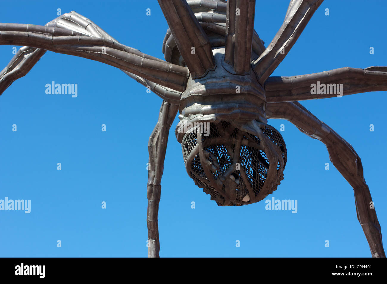 Louise Bourgeois' célèbre sculpture araignée 'maman' à l'extérieur du musée d'art Kunsthalle de Hambourg en Allemagne. Banque D'Images