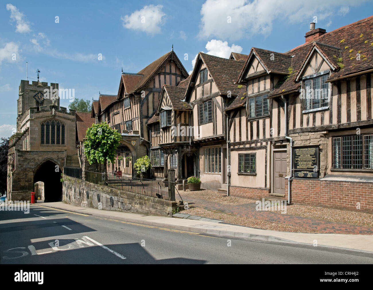 Cadre en bois médiévale et Lord Leycester Hospital à Chapelle St James Gate West Warwick Warwickshire Angleterre Banque D'Images