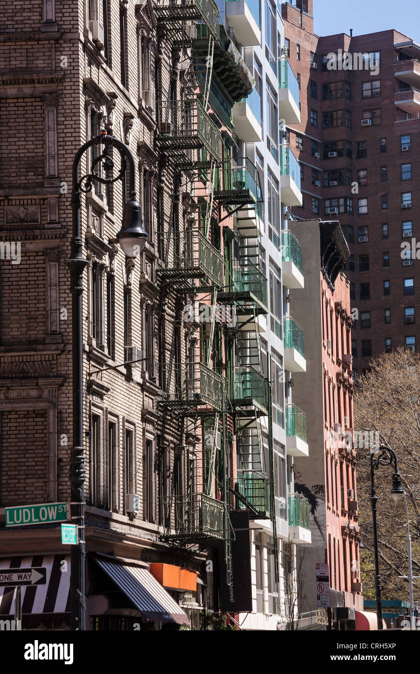 Façades de bâtiments, Lower East Side, NEW YORK Banque D'Images