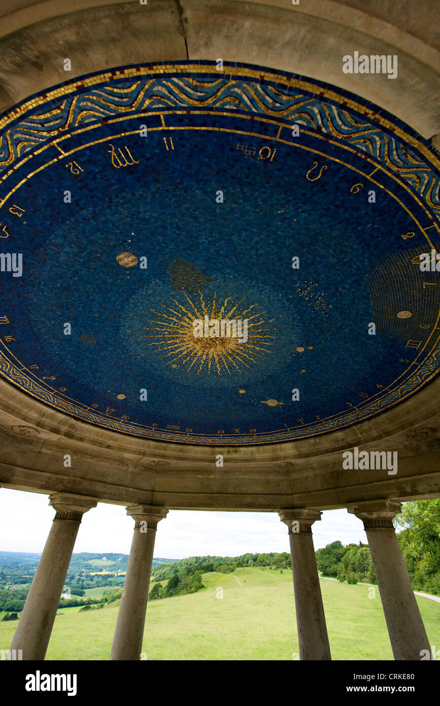 Le mémorial d'Inglis avec table d'orientation sur la colline de Colley qui a été versé à la ville de Nottingham en 1909. Banque D'Images