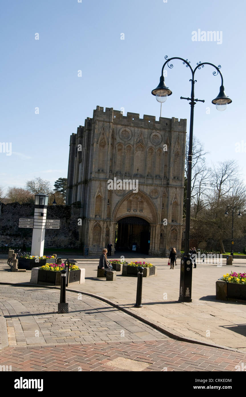 Entrée à la porte de l'abbaye sur Angel Hill à Bury St.Edmunds dans Suffolk, Grande-Bretagne Bury St Edmunds est souvent appelé Bury. C'est un Banque D'Images