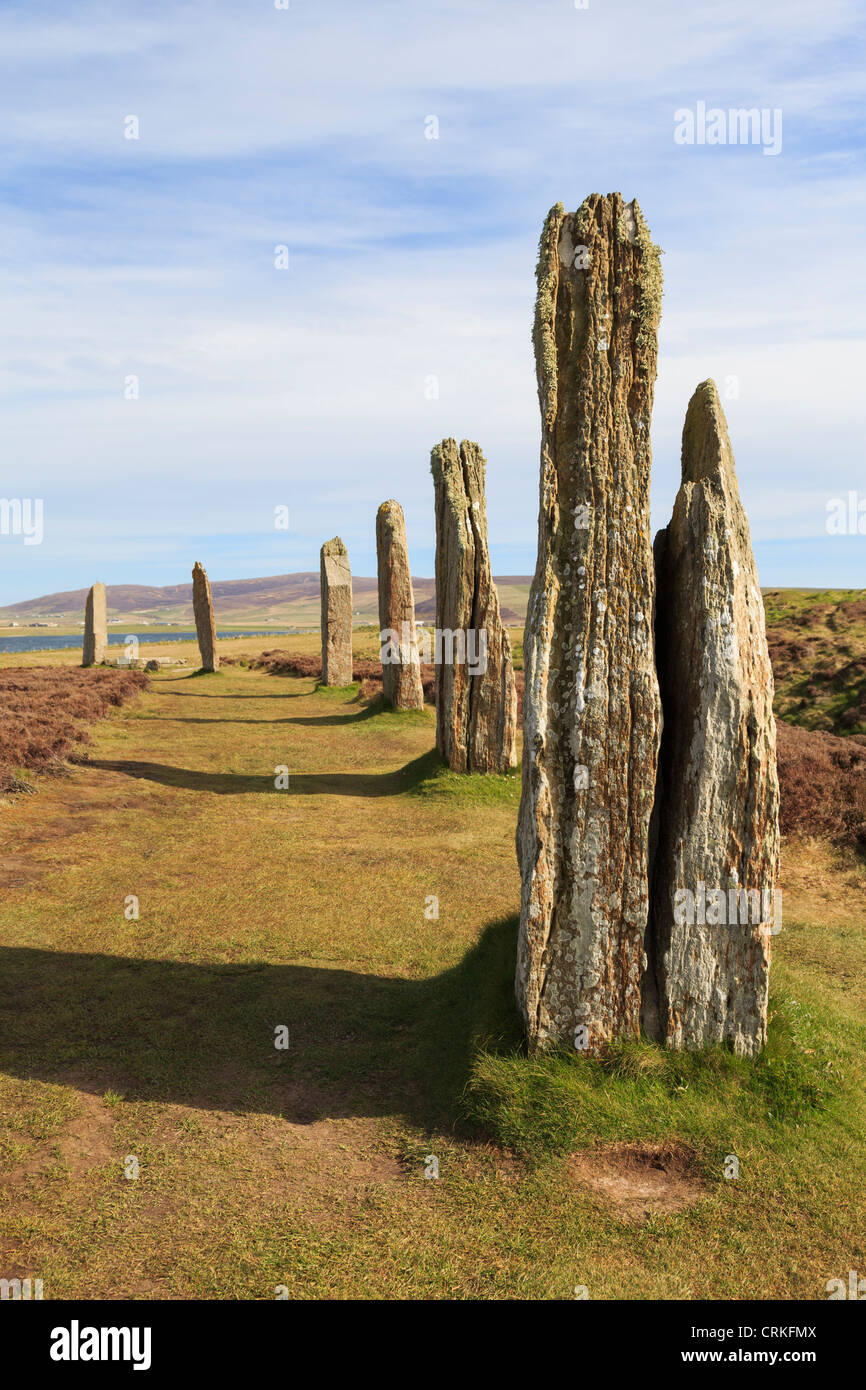 Anneau du Néolithique henge Shetlands cercle de pierres et de pierres est plus grande dans Orcades. Îles Orkney Stenness Ecosse Royaume-Uni Grande-Bretagne Banque D'Images