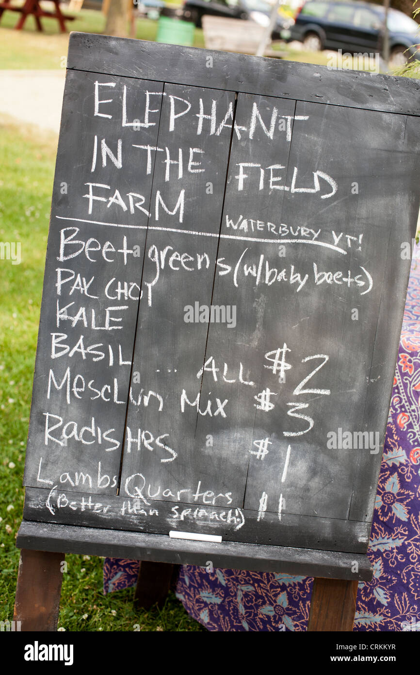 Produire signe, Farmer's Market, Waterbury, Vermont, Etats-Unis Banque D'Images