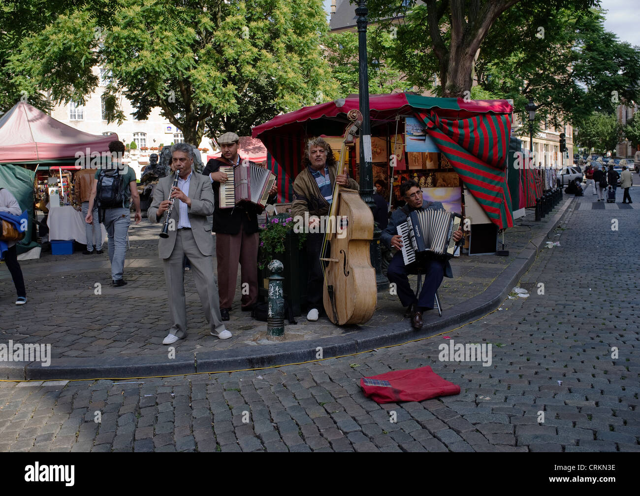 Des musiciens de rue Place du marché à Bruxelles Bruxelles, Belgique -1 Banque D'Images