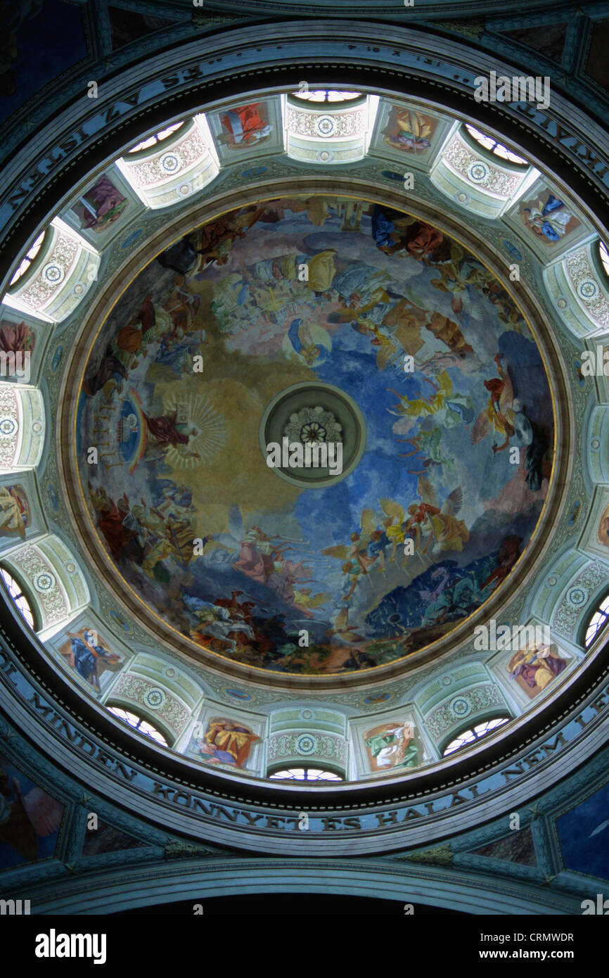 La Hongrie, Eger, Basilique, intérieur, coupole peinte, Banque D'Images