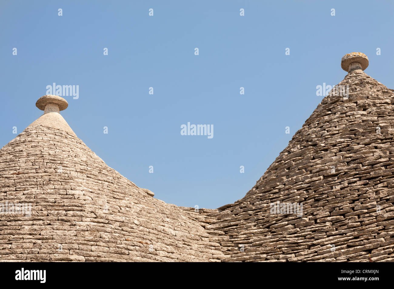 Toit conique en pierre sèche d'un trulli house, Monti, Alberobello, province de Bari, dans la région des Pouilles, Italie Banque D'Images