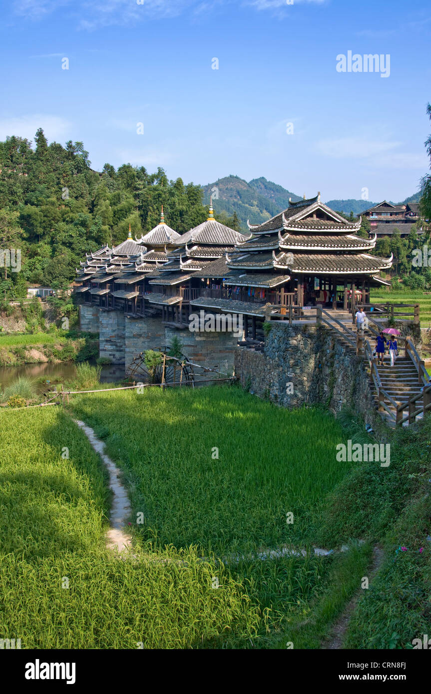 Yongji Vent et pluie - Chengyang Bridge près de Guilin, province du Guangxi - Chine Banque D'Images