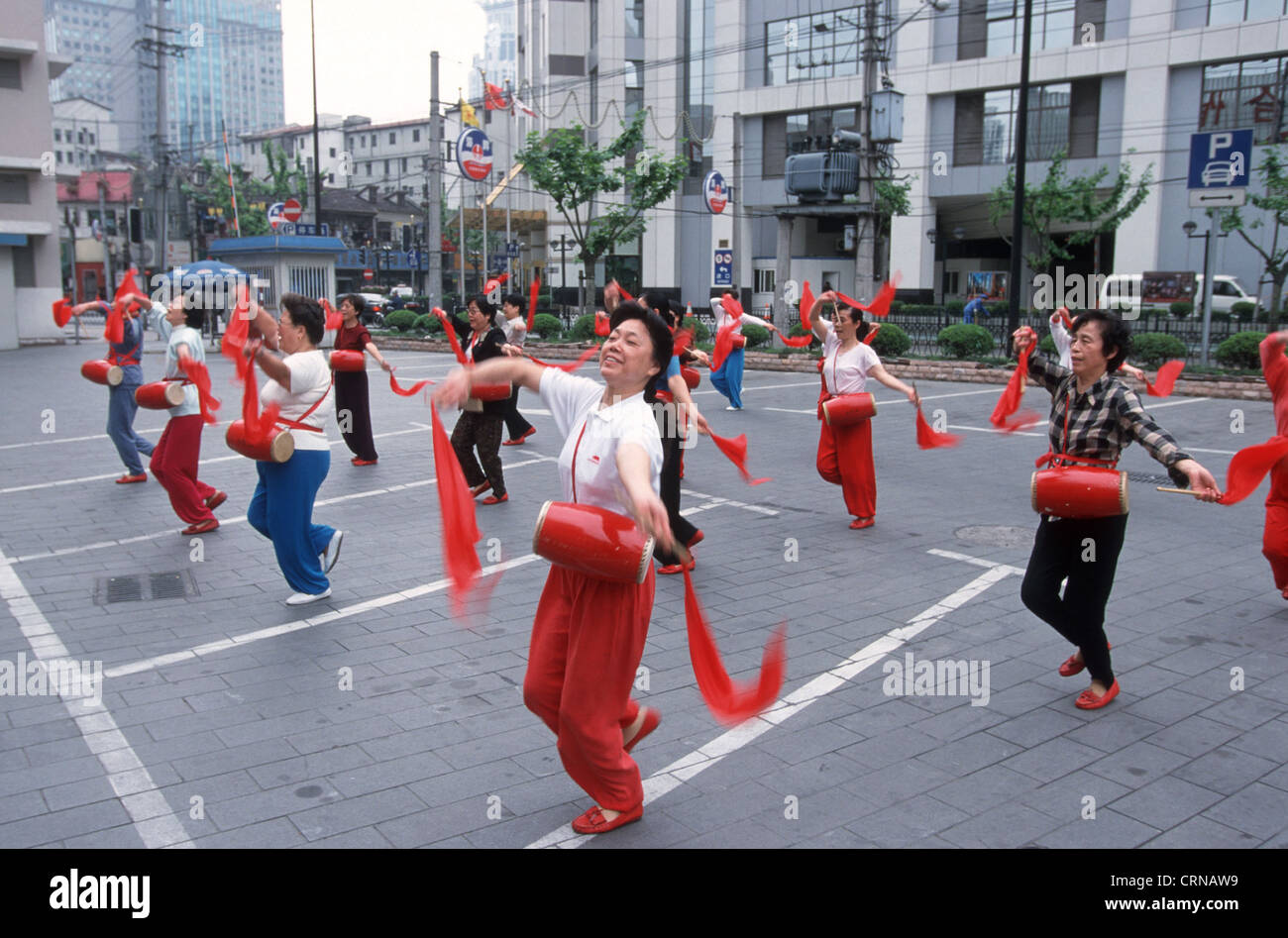 Groupe de danse folklorique à Shanghai Banque D'Images