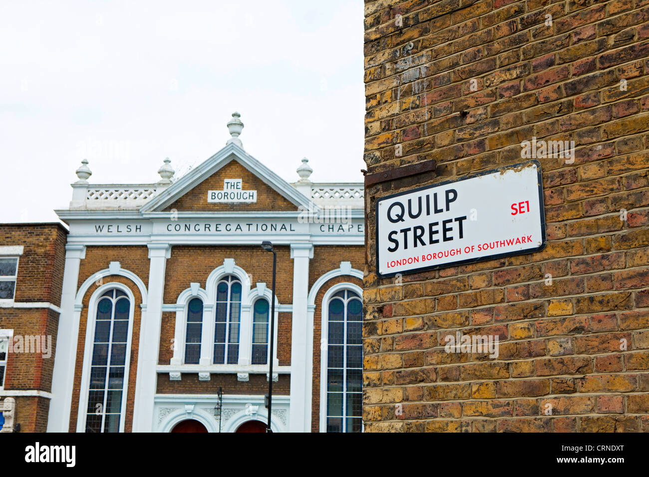 Quilp Street SE1 signe de route en face de la chapelle congrégationaliste gallois des capacités dans le London Borough of Southwark. Banque D'Images