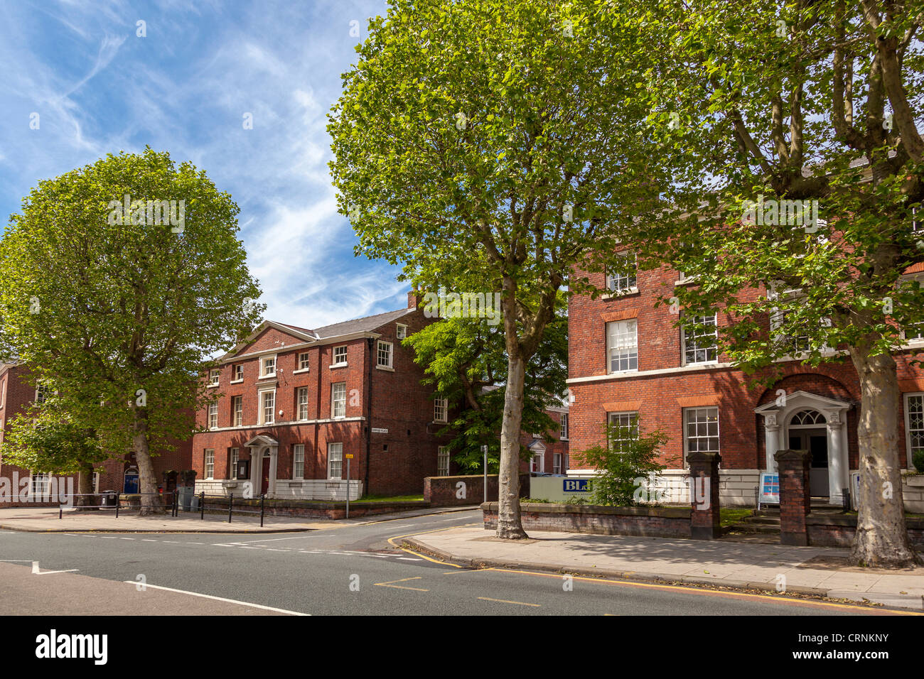 Le logement de style géorgien, maintenant les bureaux, dans la rue Sankey Warrington. Garven Place. Banque D'Images