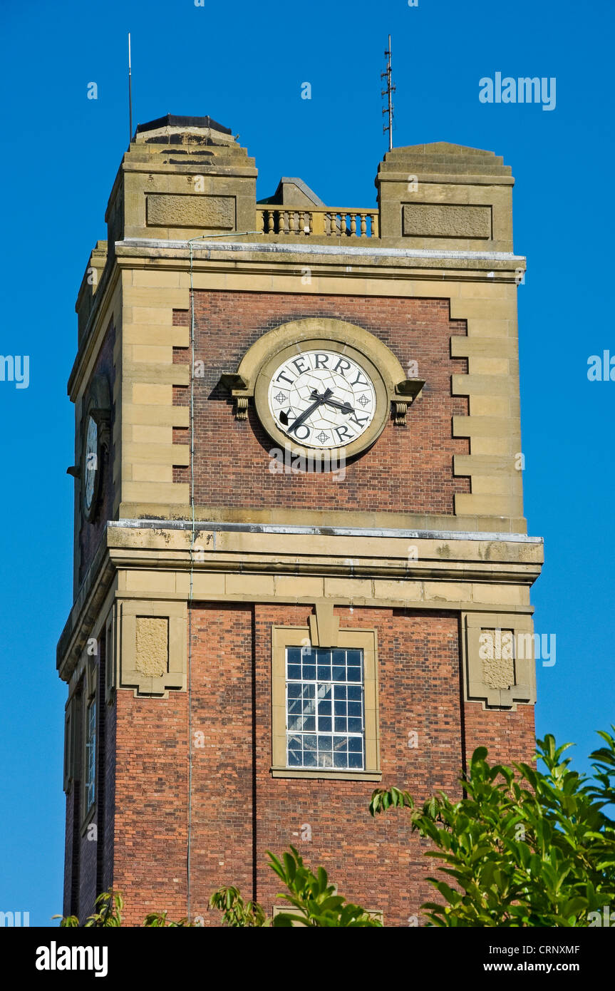 Tour de l'horloge à l'ancien site de l'usine de Terry dans New York. Banque D'Images