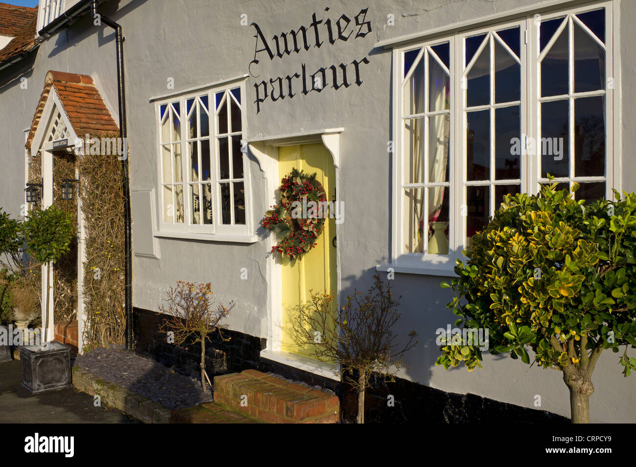 Salon de tantes, une petite boutique spécialisée dans la maison des idées dans le joli village de Finchingfield. Banque D'Images