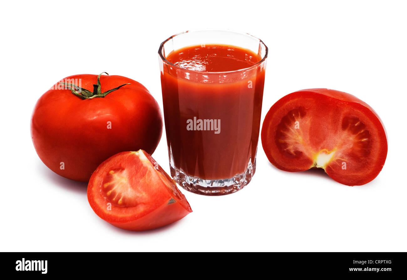 Les tomates fraîches et jus sur blanc Banque D'Images