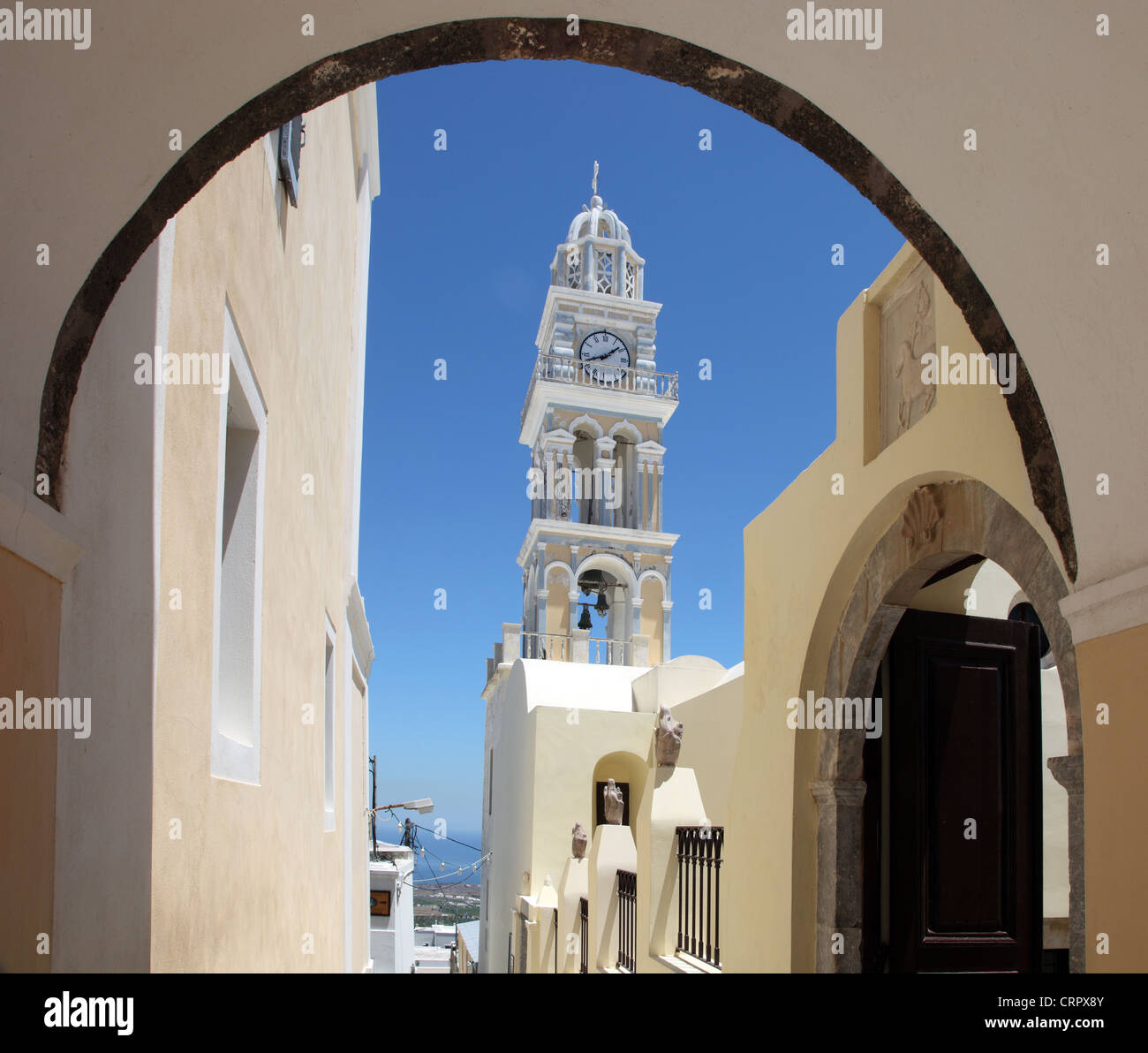 Le clocher de St John's Catholic Church, Fira, Santorini, Grèce Banque D'Images