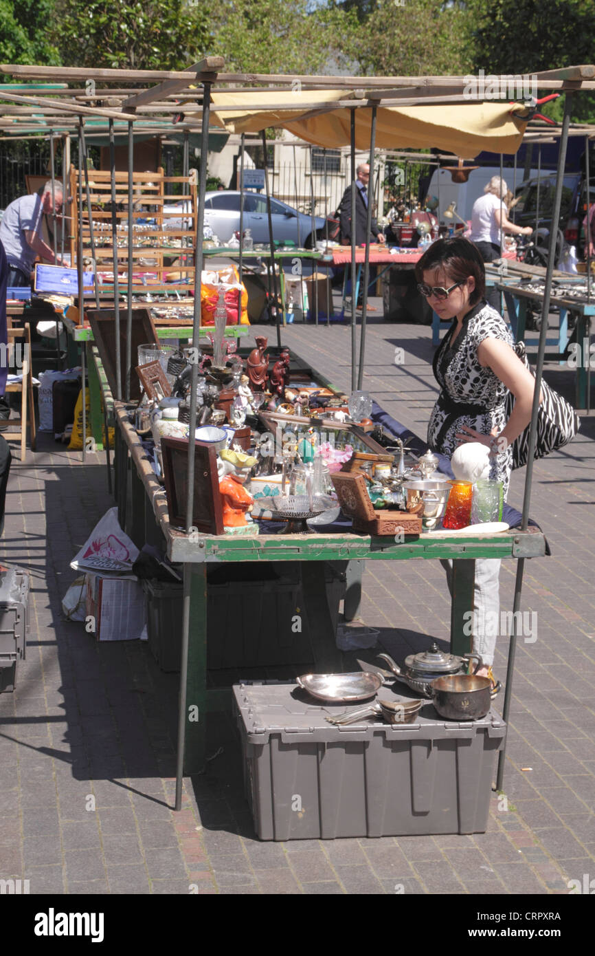 Stand à Bermondsey Square Antiques Market Londres Banque D'Images